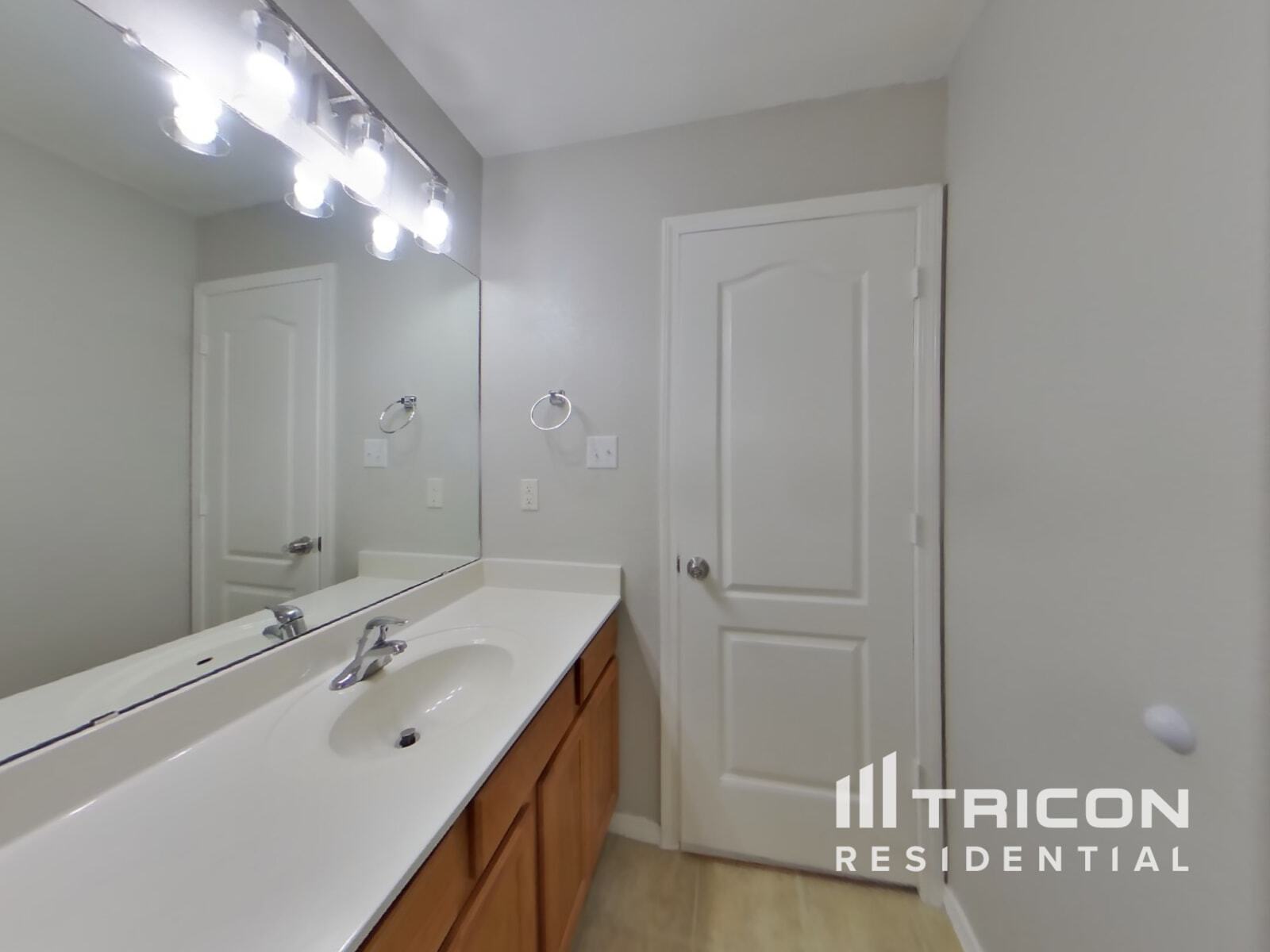 Building Photo - 9415 Cerro Largo Pl NW