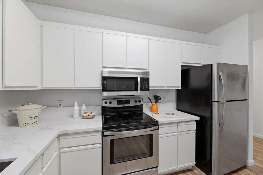 Building Photo - 951 S 12th St