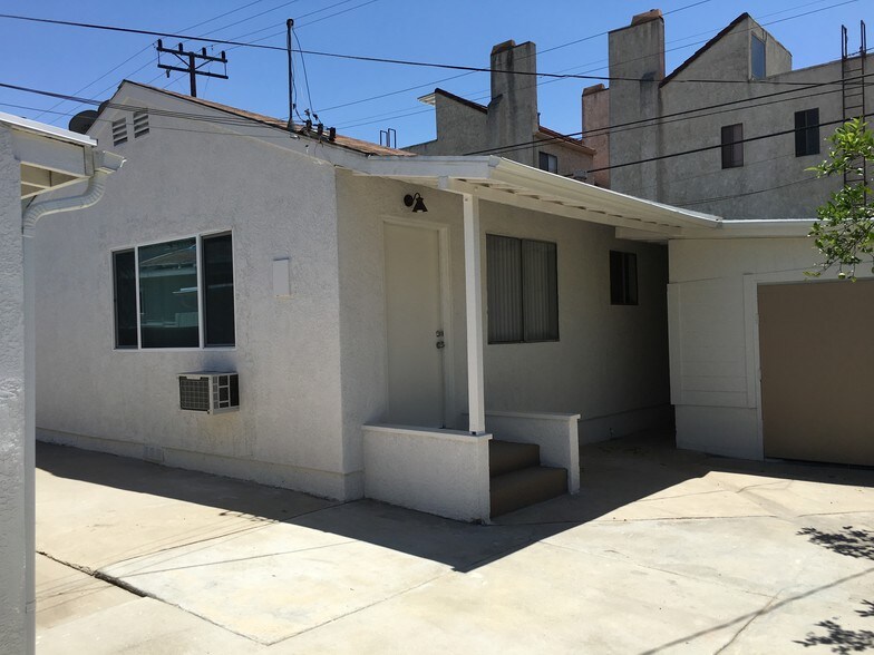 Front view - 546 Salem St