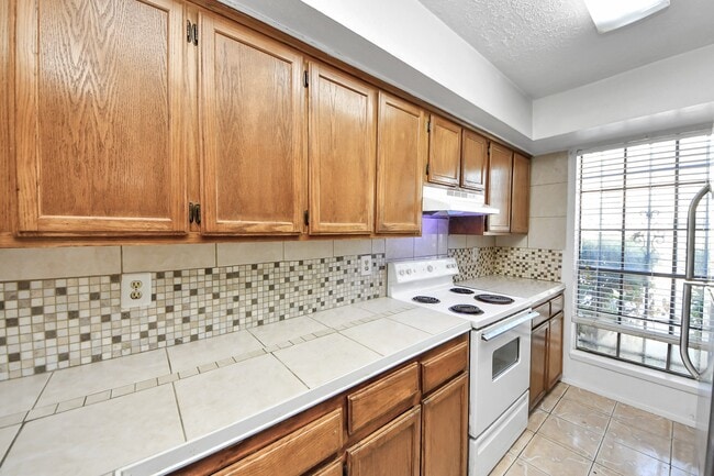 Building Photo - 12667 Windsor Village Dr