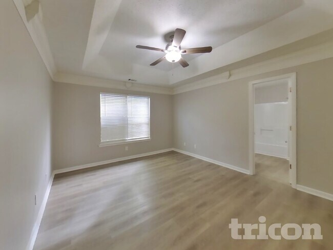 Building Photo - 10635 Pine Forest Ln