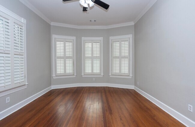 Building Photo - 1247 Oxford St