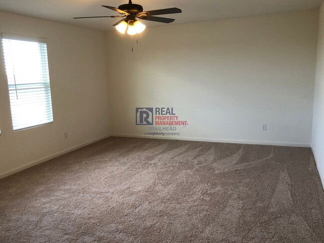 Building Photo - Spacious 5 Bedroom/3 Full Bath Open Concep...