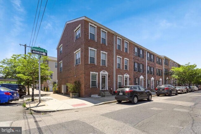 Building Photo - 2683 Edgemont St