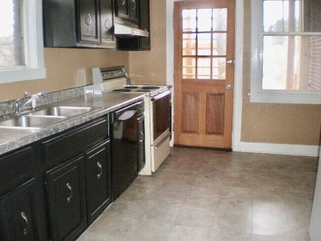 Building Photo - 539 Atlantic Ave