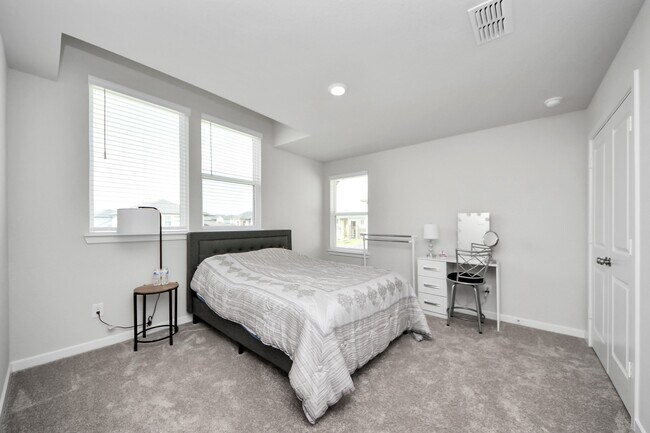 Building Photo - 21638 Laggan Clf Ln