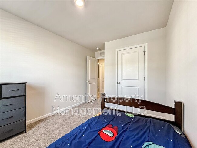 Building Photo - 1529 Stanford Ln