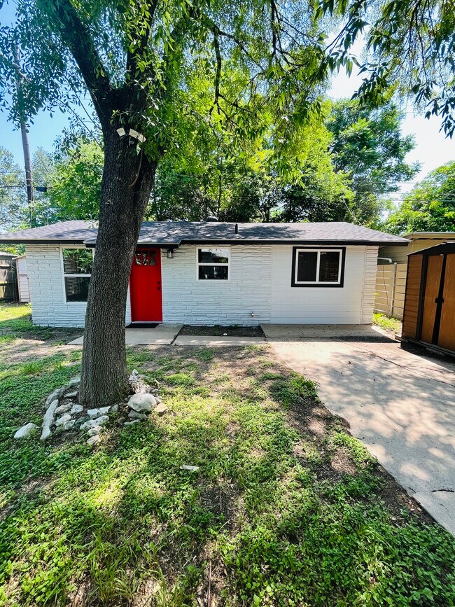 front of house/shed - 1711 Brentwood St