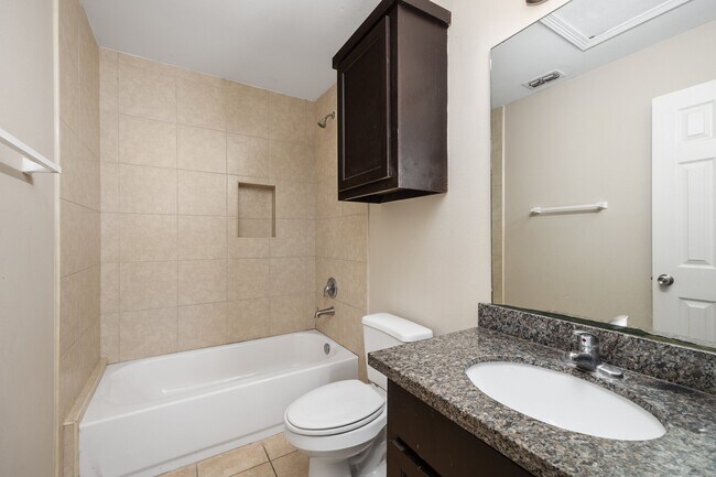 Building Photo - 1224 W Harrison Ave