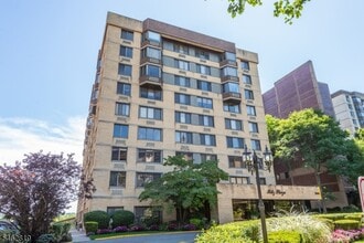 Building Photo - 344 Prospect Ave