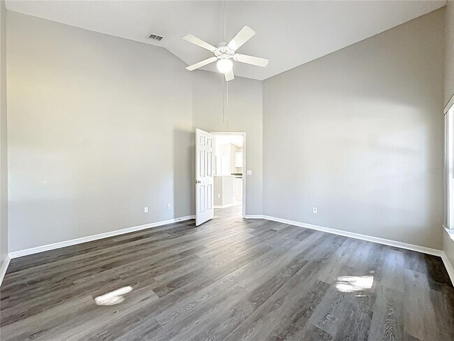 Building Photo - 13642 Emeraldview Dr