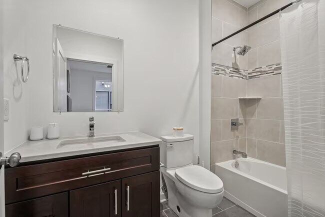 Building Photo - 1522-1532 W Girard Ave