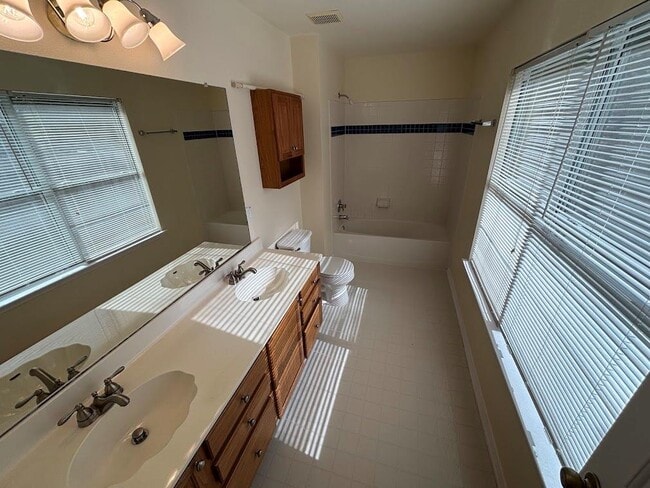 Building Photo - 7408 Pusch Ridge Loop