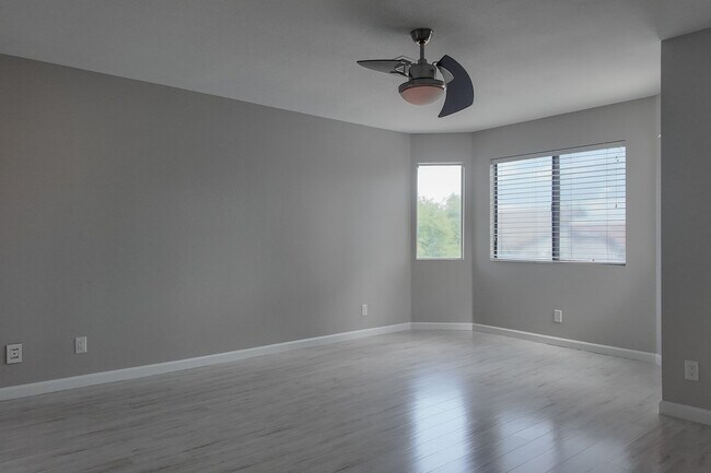 Building Photo - Modern Comfort with Pool & Spa in The Lakes – Solar Equipped Home