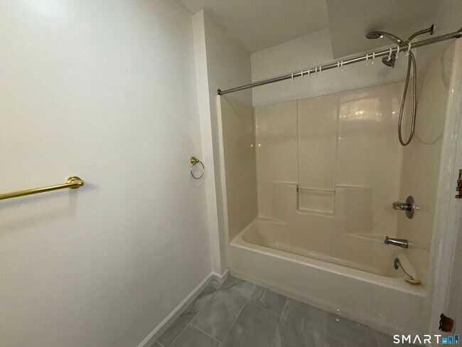 Building Photo - 57 Chapel St