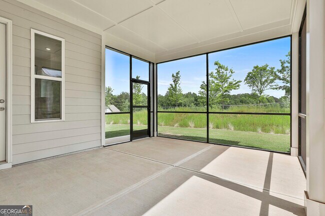 Building Photo - 15 Club Cresswind Dr