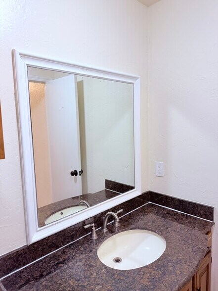Building Photo - 7137 NW 116th St