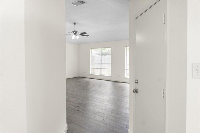 Building Photo - 2507 Harvest Cove