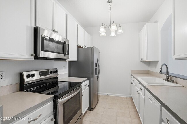 Building Photo - 7990 Baymeadows Rd E