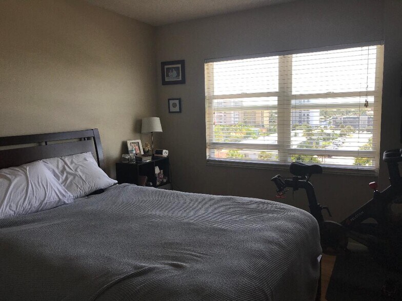 Building Photo - 710 N Ocean Blvd