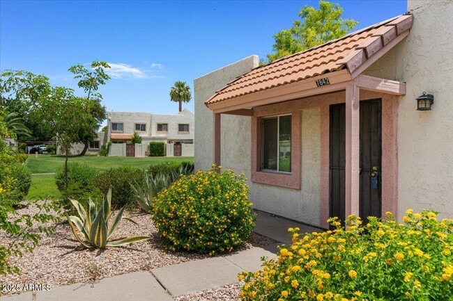 Building Photo - 7842 E Rovey Ave
