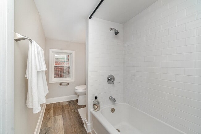 Building Photo - "Charming 3-Bed Townhouse Retreat in the Heart of Lancaster – Spacious 1728 Sq Ft Living!"