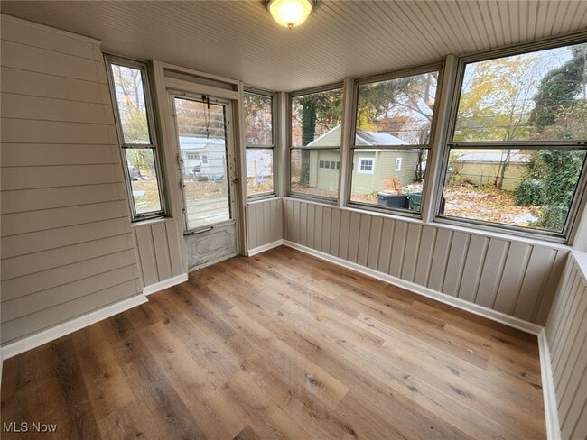 Building Photo - 1062 Argonne Rd