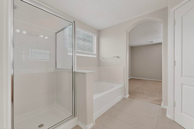 Building Photo - 2713 Violeta Cir SE