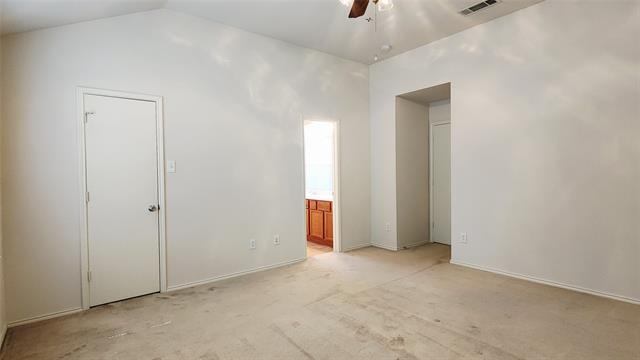 Building Photo - 3201 Kennedy Dr