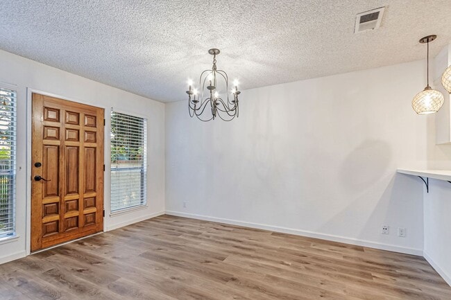 Building Photo - Elegant 3-Bedroom Home with Modern Upgrade...