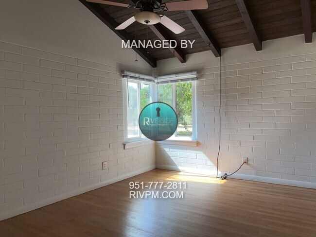 Building Photo - Riverside Duplex Retreat – Water Included!