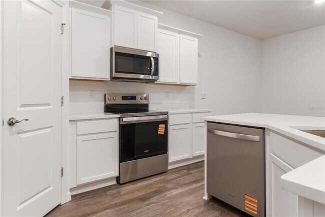 Building Photo - 31365 Paper Birch St