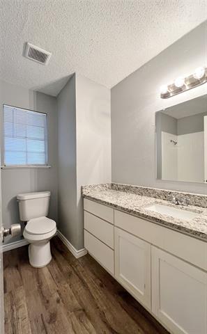 Building Photo - 5652 Conlin Dr