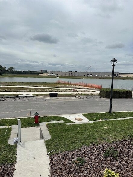 Building Photo - 1987 Stake Out Wy