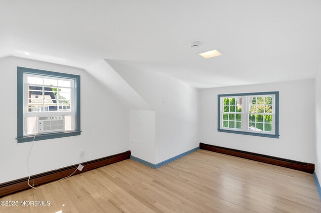 Building Photo - 1119 New York Ave