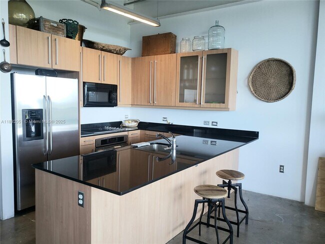 Building Photo - 8101 Biscayne Blvd