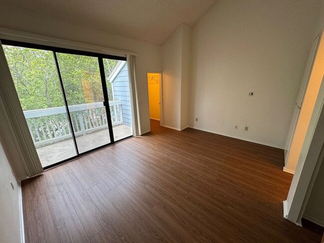 Building Photo - Sycamore Creek Community in Central Camarillo!