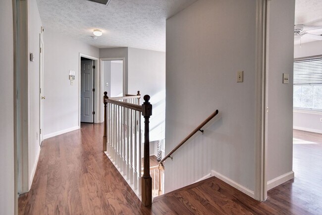 Building Photo - Updated Poquoson Home on Large Lot