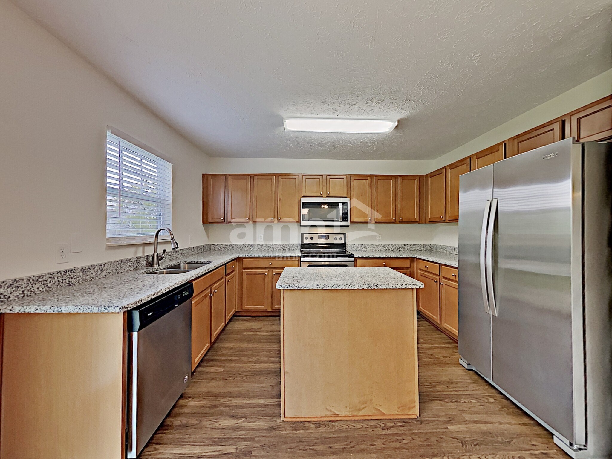 Building Photo - 615 Blossom Hill Dr