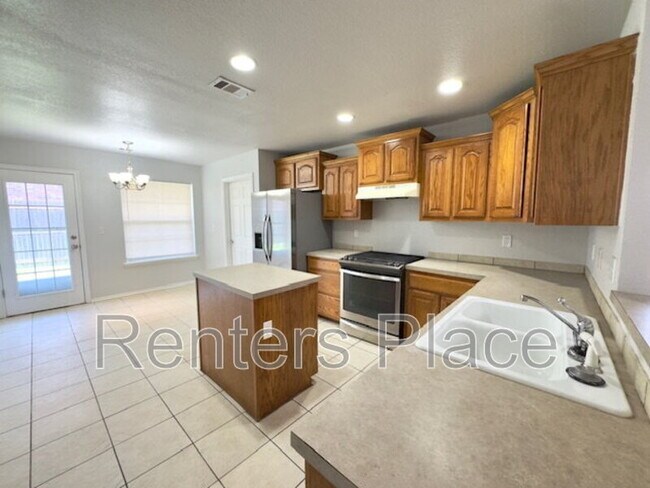 Building Photo - 3605 W Beech