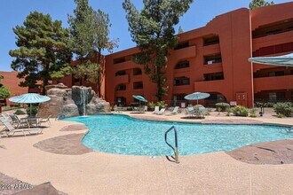 Building Photo - 4303 E Cactus Rd