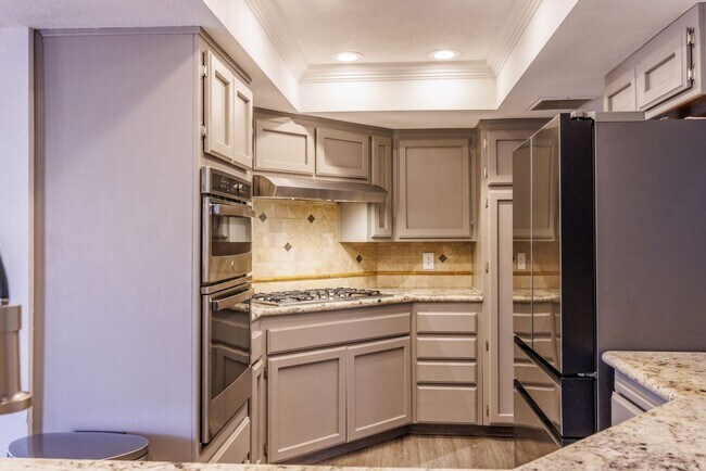 Building Photo - Beautiful home for rent