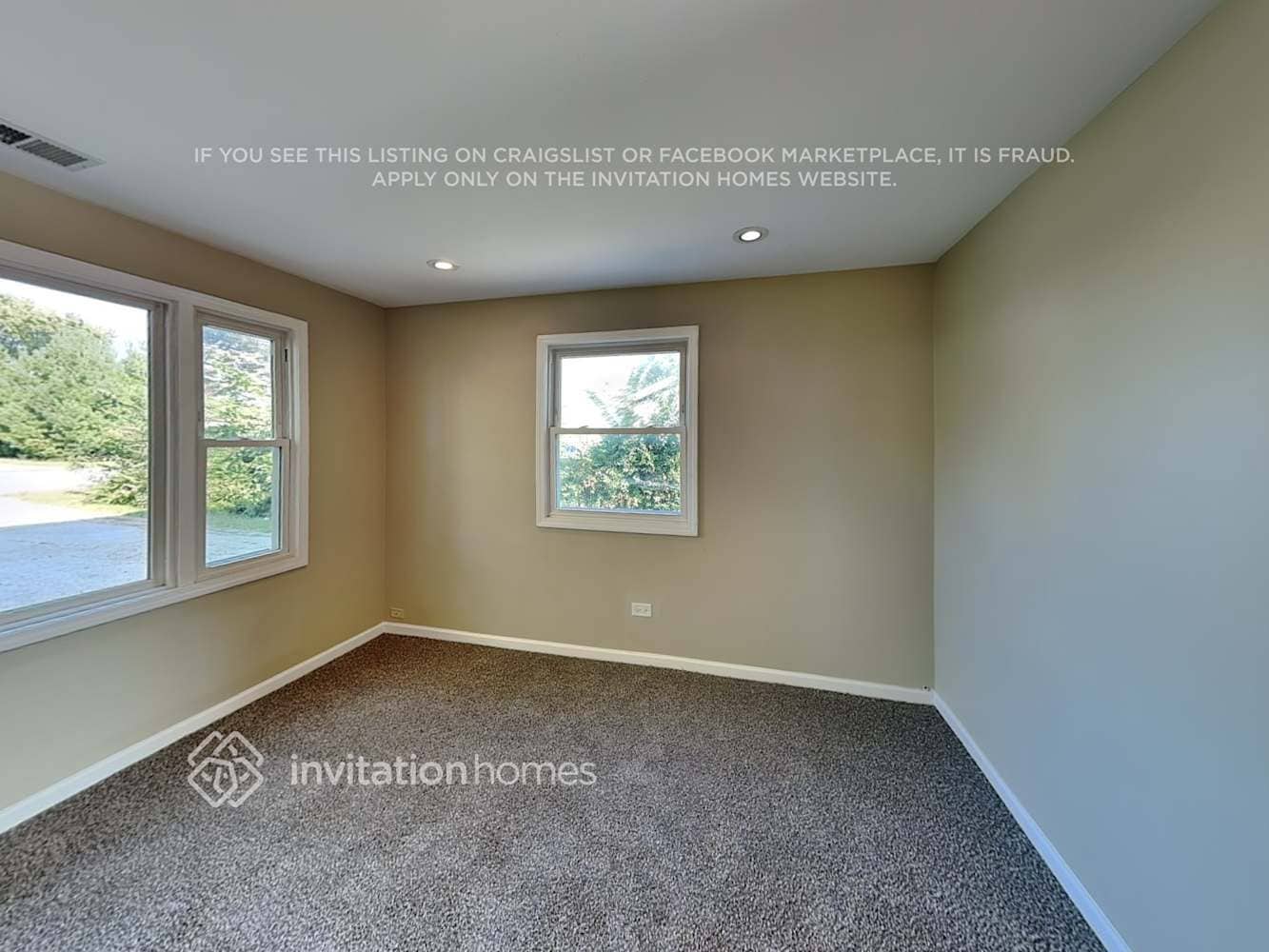 Building Photo - 8737 80th Ct