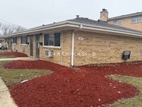 Building Photo - 104 N Church St