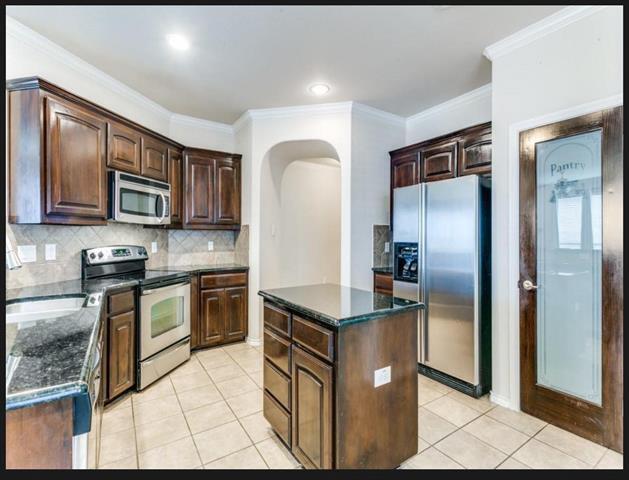 Building Photo - 10924 Braemoor Dr