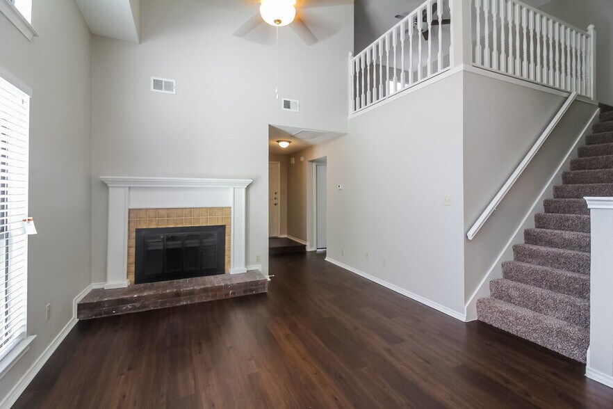 Building Photo - 635 Snapdragon Trail