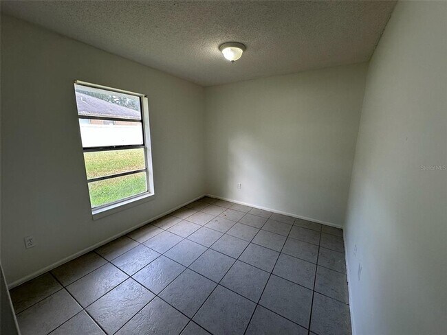 Building Photo - 1816 Bonneville Dr