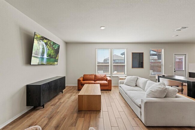 Building Photo - 324 Black Alder St