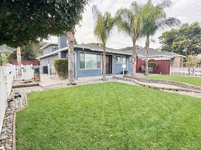 Building Photo - Stunning 4BR/3BA Home + Detached Studio in...