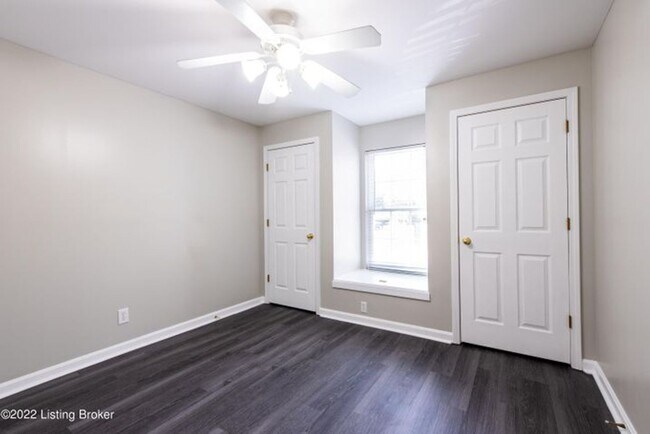 Building Photo - Cute 2 bedroom 2 bath Condo